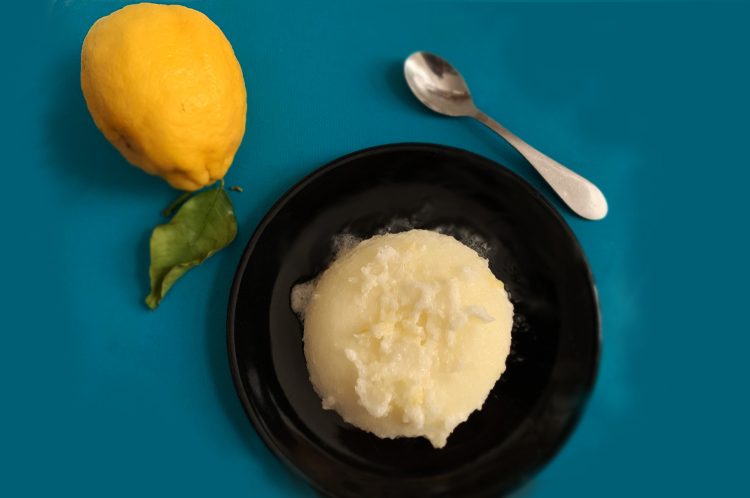 Zitronensorbet ohne Zucker
